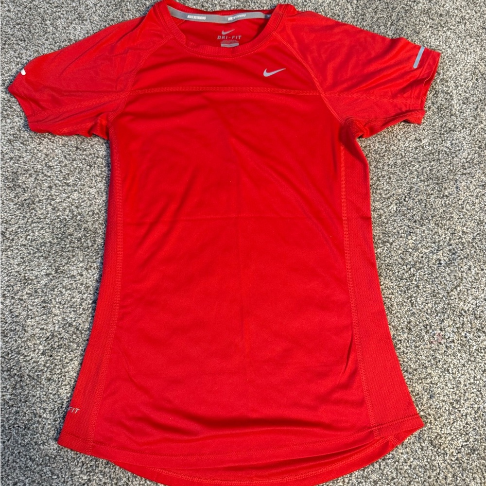 Nike Women's Vibrant Red Short Sleeve Tee